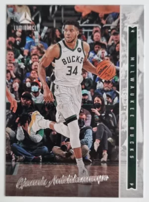 2021-22 Panini Chronicles #265 Giannis Antetokounmpo/Luminance