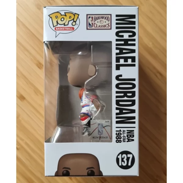 Funko Pop Michael Jordan 137 – Image 4