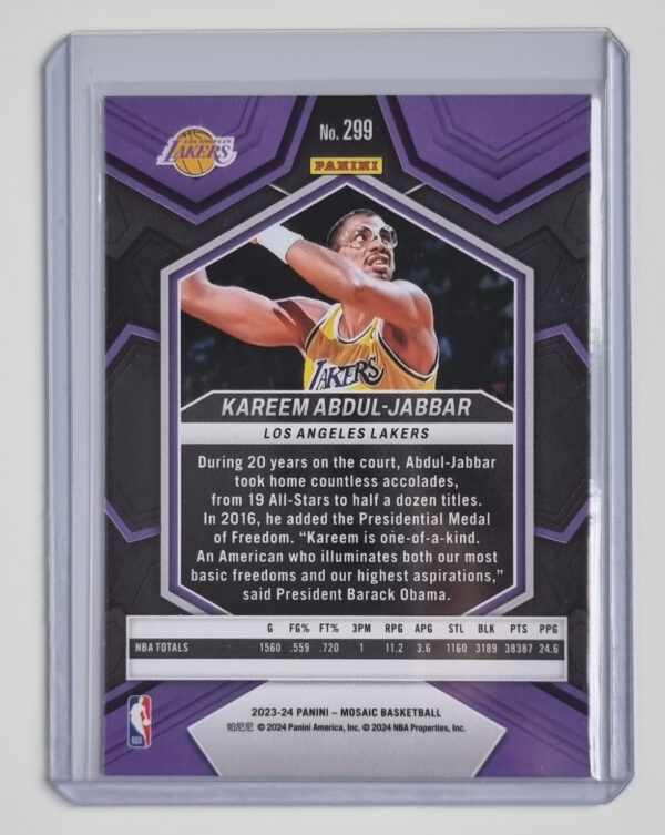 2023-24 Panini Mosaic #299 Kareem Abdul-Jabbar/NBA Greats – Image 2