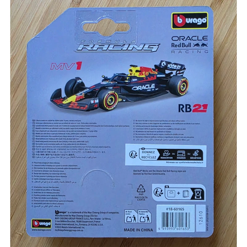 Bburago Formula Racing – Red Bull RB21 #1 Max Verstappen – Image 9